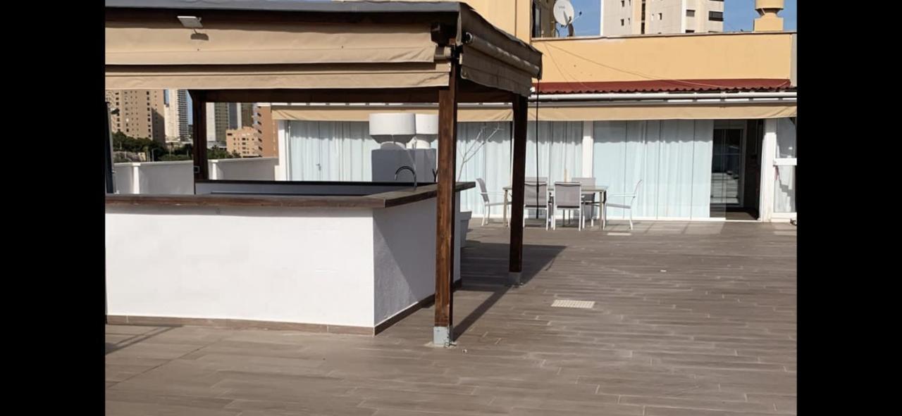 Апартаменти Atico Con Enorme Terraza Y Chill Out Particular Бенідорм Екстер'єр фото