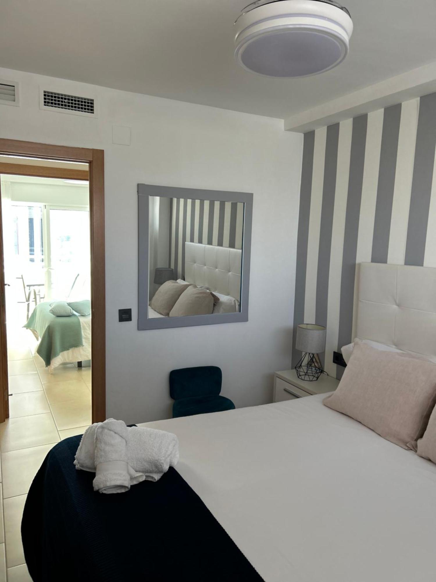 Апартаменти Atico Con Enorme Terraza Y Chill Out Particular Бенідорм Екстер'єр фото