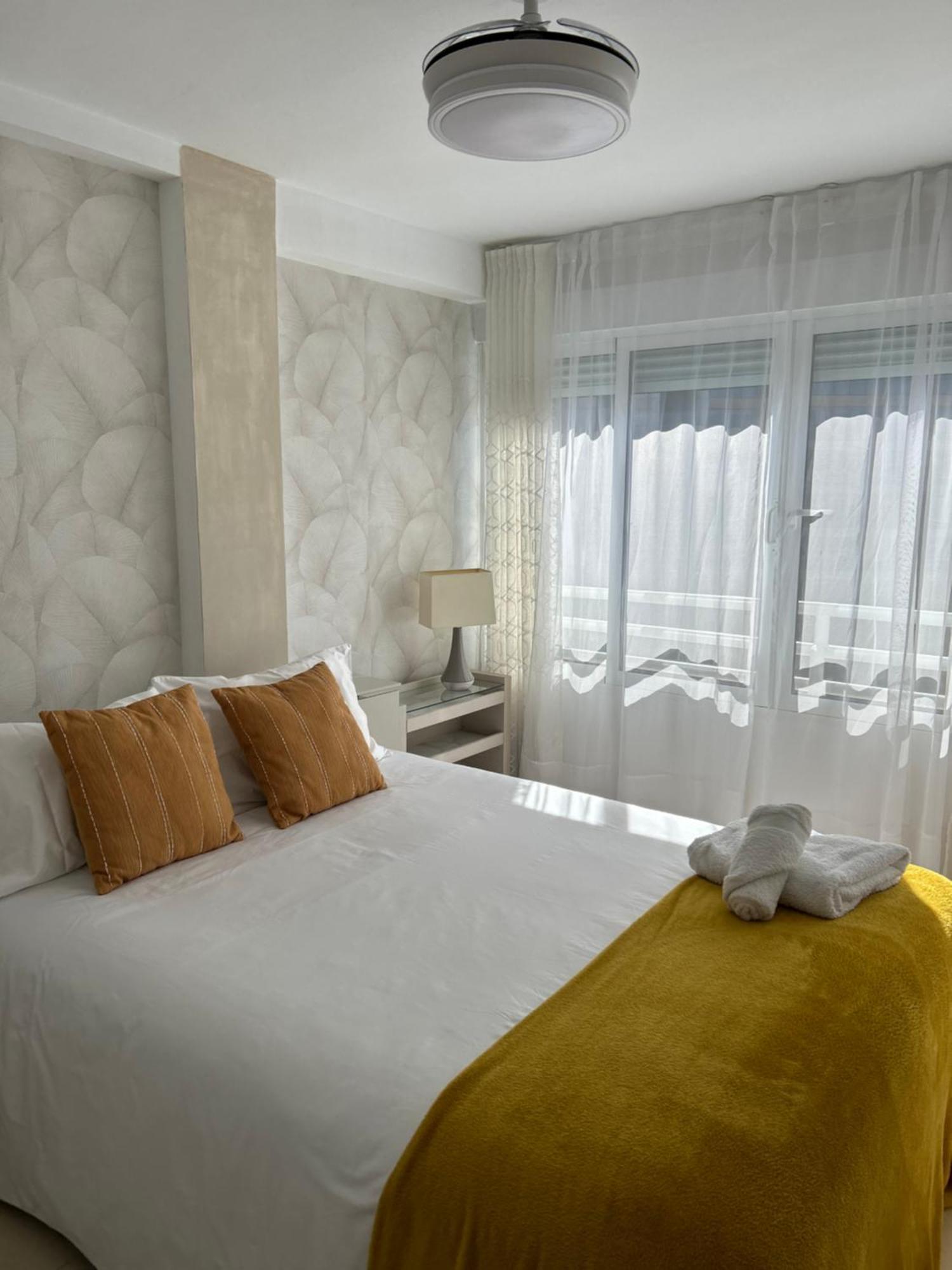 Апартаменти Atico Con Enorme Terraza Y Chill Out Particular Бенідорм Екстер'єр фото